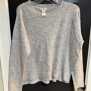 Max Studio Light Gray Knit Top